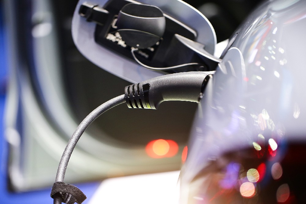 動(dòng)力鋰電池退役潮逐年高漲，回收產(chǎn)業(yè)鏈亟待完善